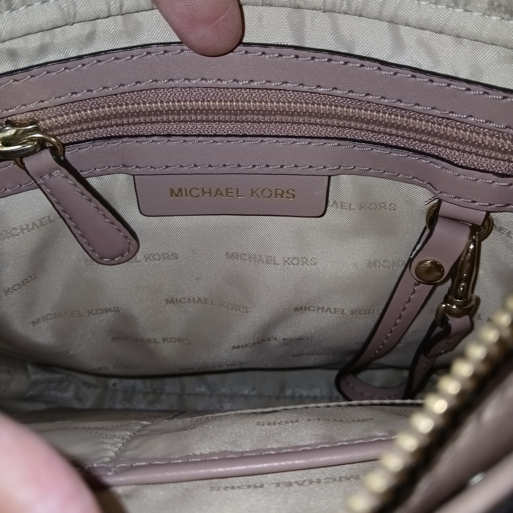 Michael Kors Pale Pink and Pink Women's Bag Set - Picture 6 of 6